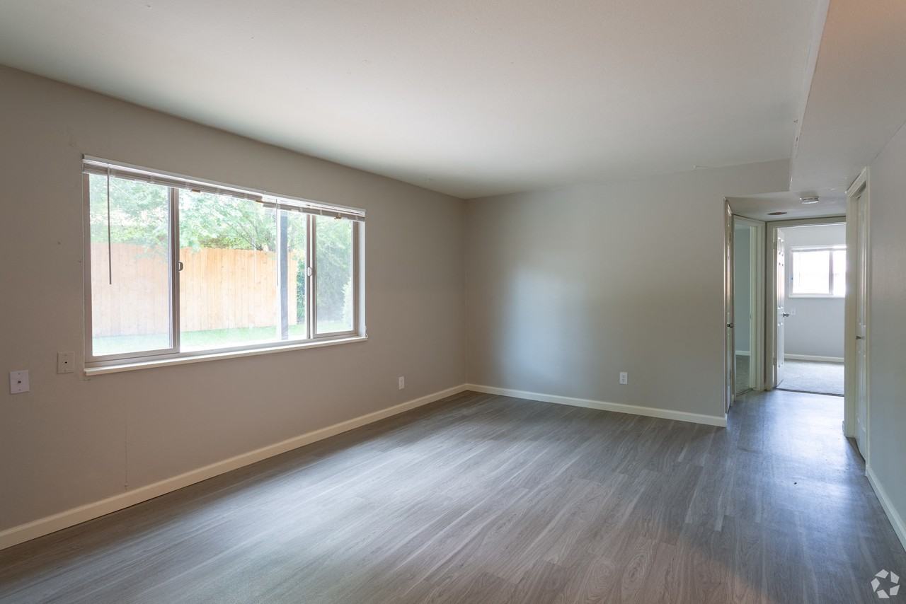 The Vantage Apartments - Photo 7 of 12