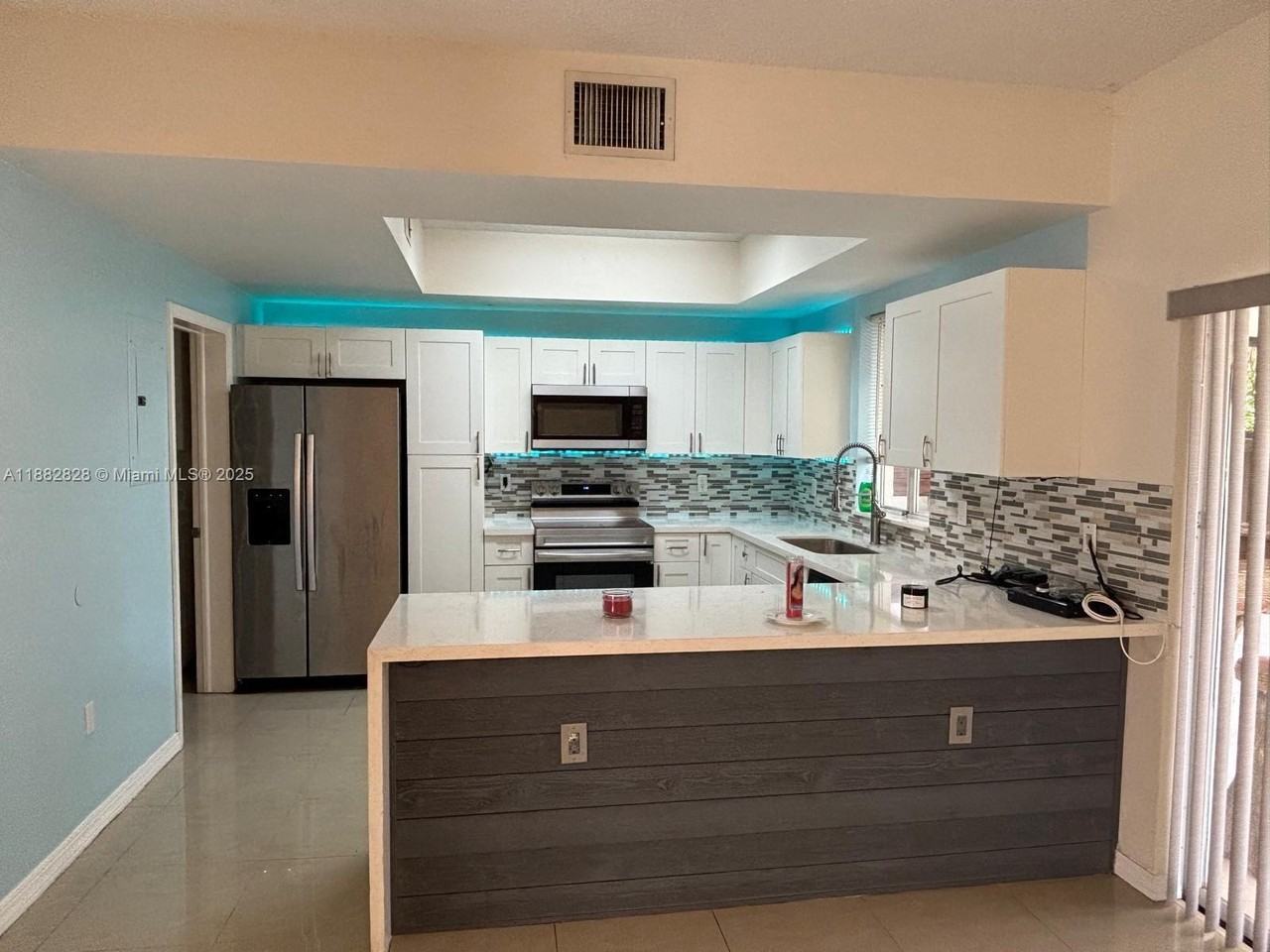 1133 Se 13th Ter - Photo 6 of 14