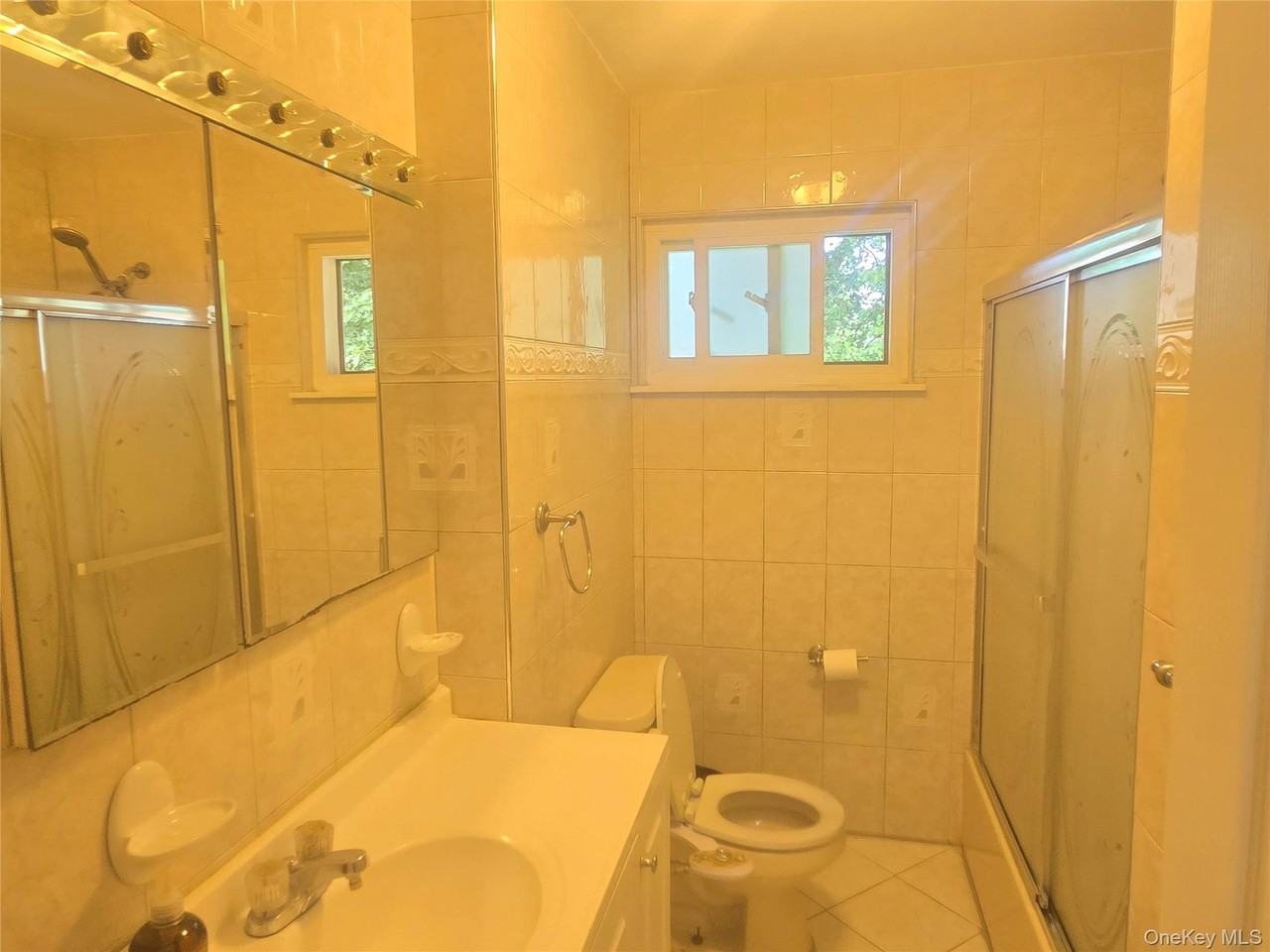 581 Meacham Ave - Photo 7 of 9