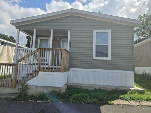 214 Cardinal Ln #214