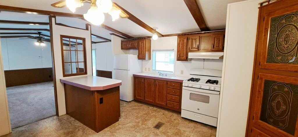 806 Bridge Street #806 - Photo 4 of 17