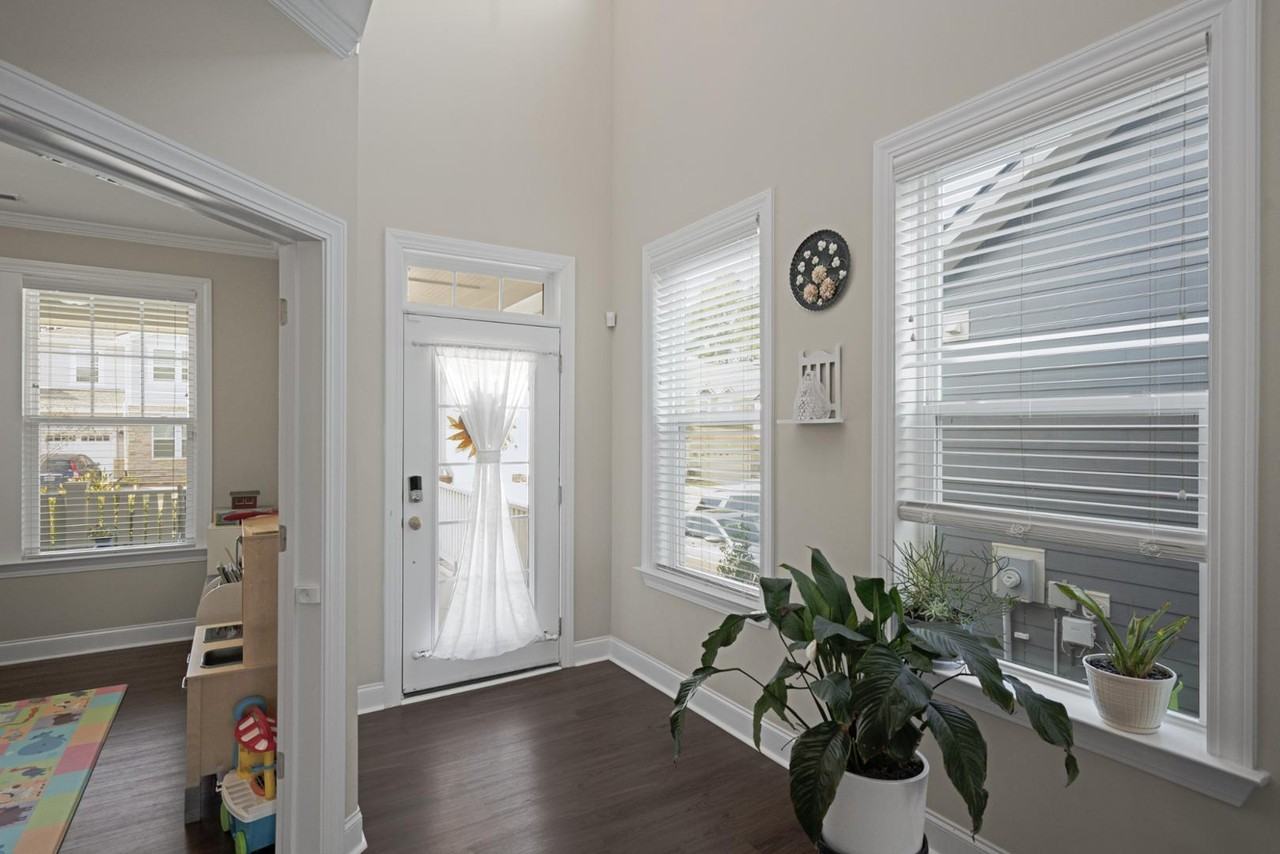 2873 Angelica Rose Way - Photo 4 of 39