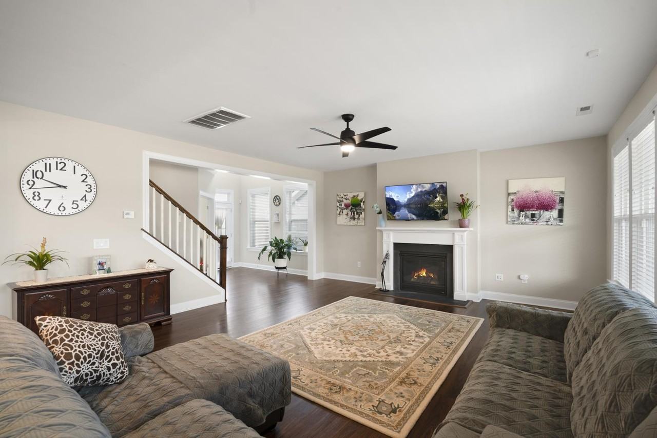 2873 Angelica Rose Way - Photo 7 of 39