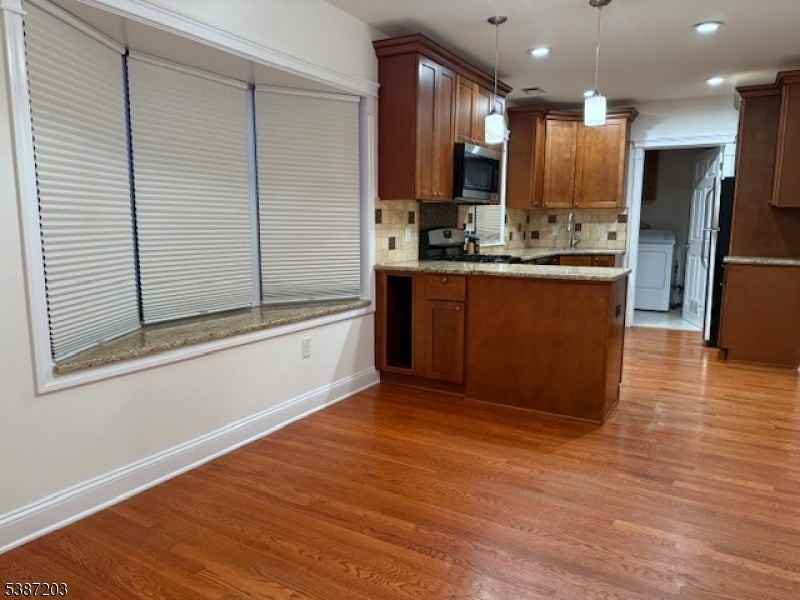 14 Washington Pl - Photo 5 of 13