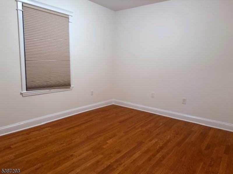 14 Washington Pl - Photo 7 of 13