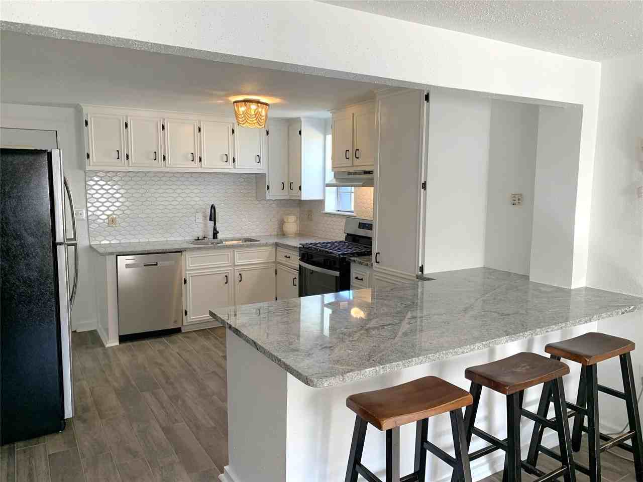 1223 20th Street - Photo 5 of 21