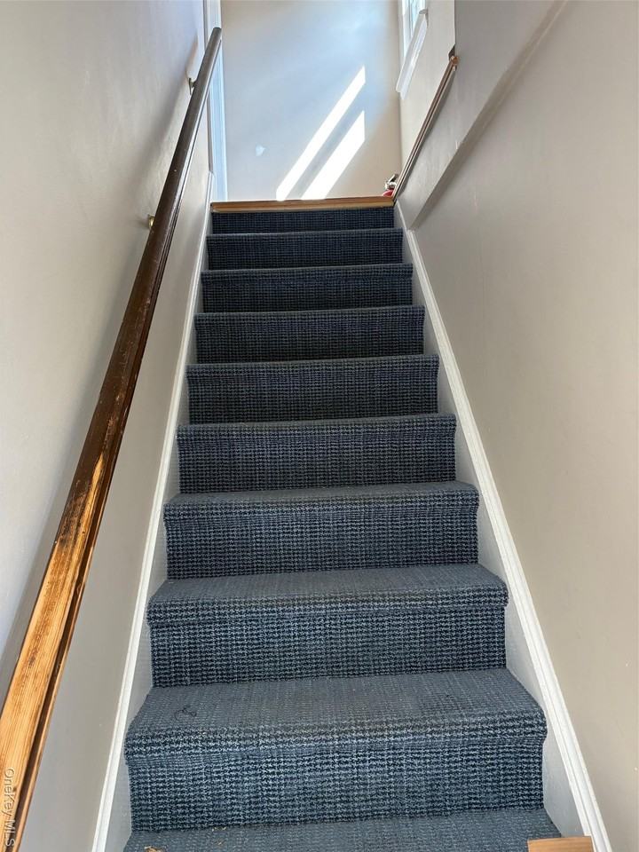 407 W Park Ave - Photo 2 of 12