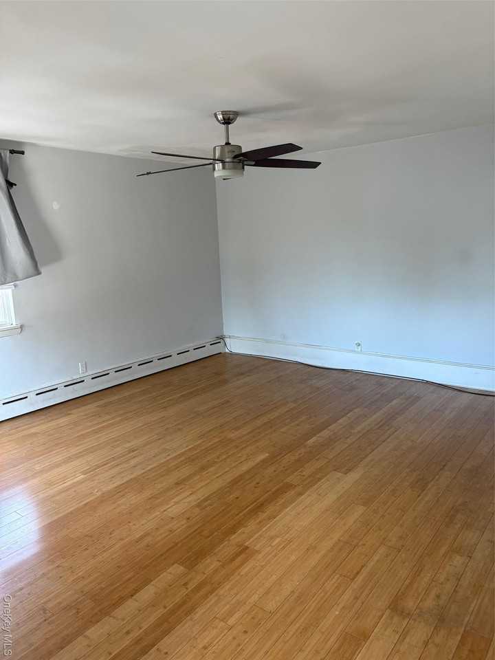 407 W Park Ave - Photo 5 of 12