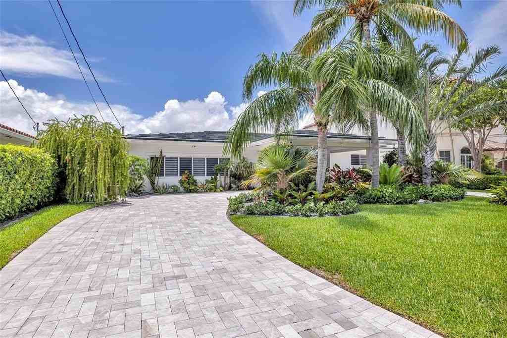 2005 N Riverside Dr - Photo 3 of 35