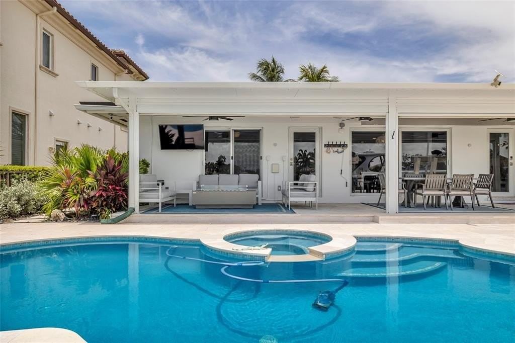 2005 N Riverside Dr - Photo 6 of 35