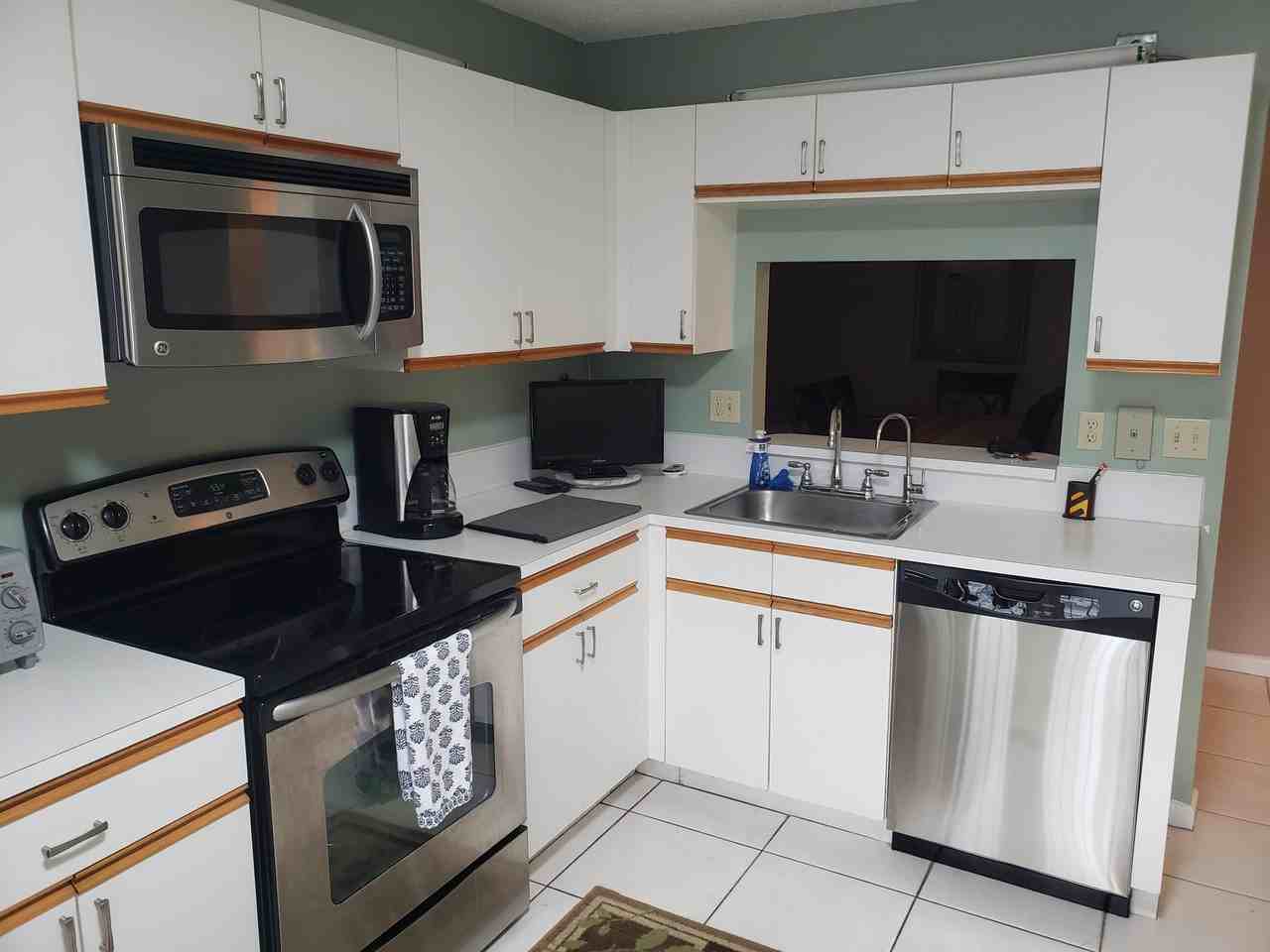 15011 Ashland Cir #31 - Photo 3 of 16