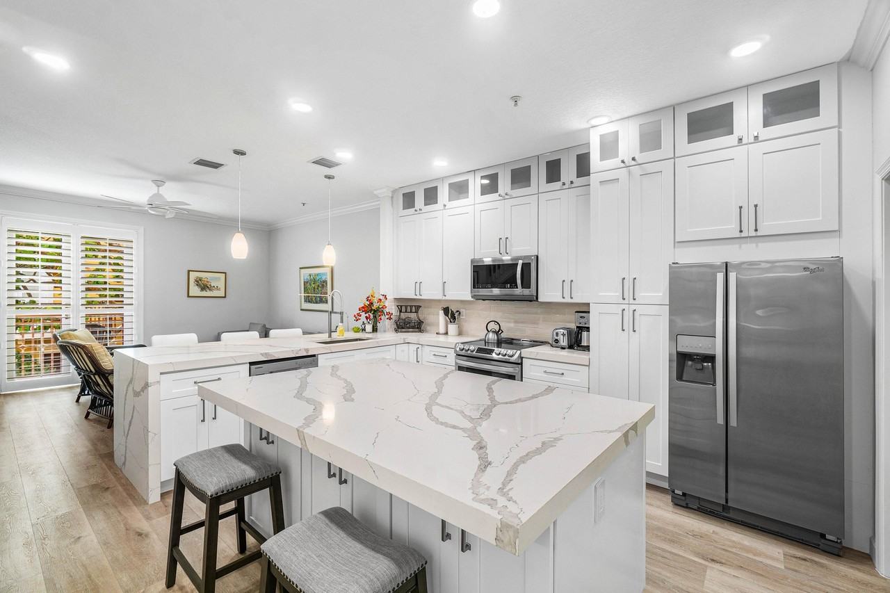 65 Se 5th Ave #B - Photo 2 of 47