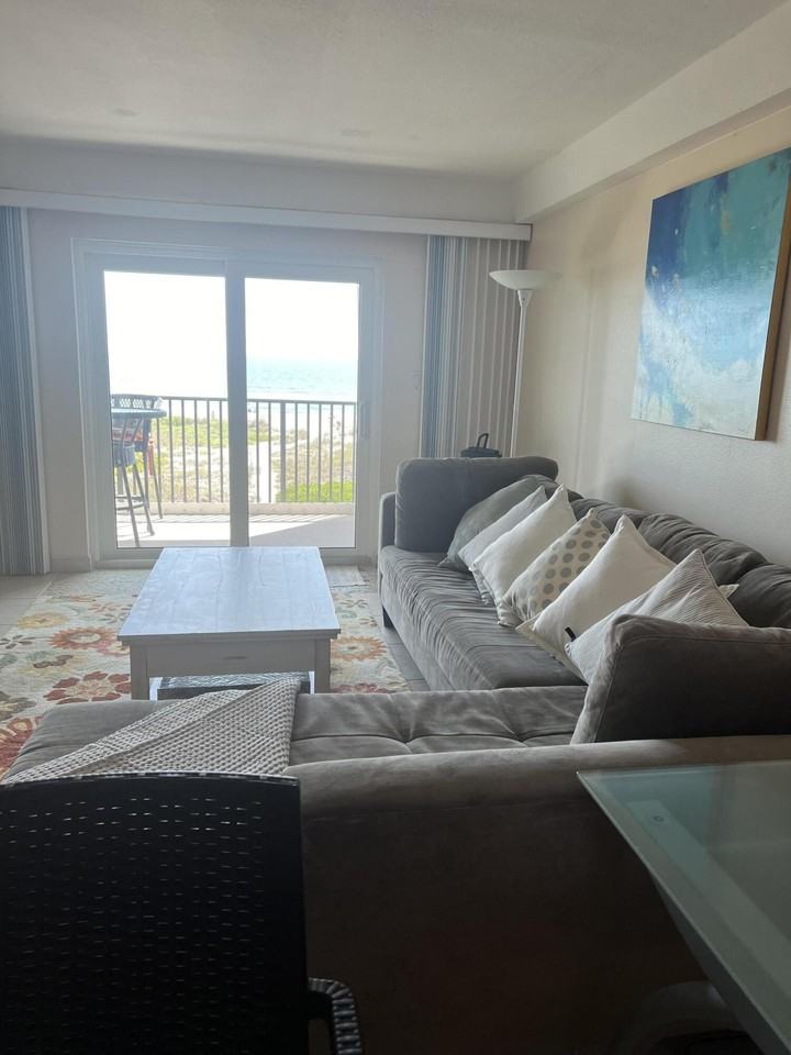 383 N Atlantic Ave Apt 308 #308 - Photo 4 of 20