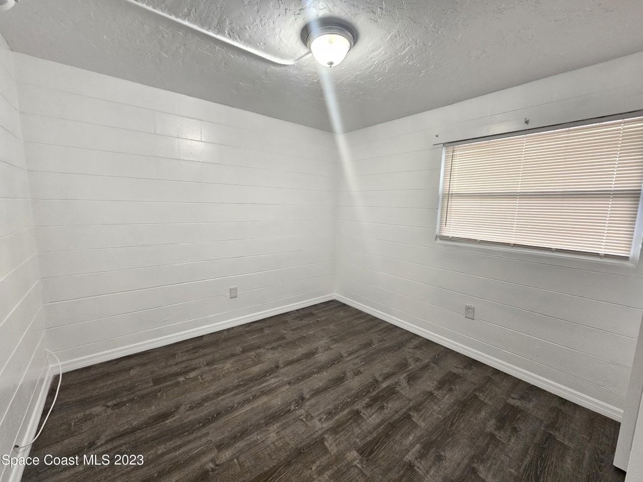 1404 S Deleon Ave - Photo 5 of 7