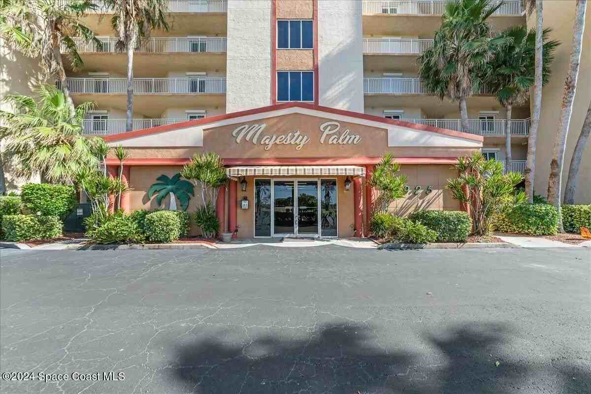 925 Highway A1a Apt 203 #203 - Photo 4 of 37