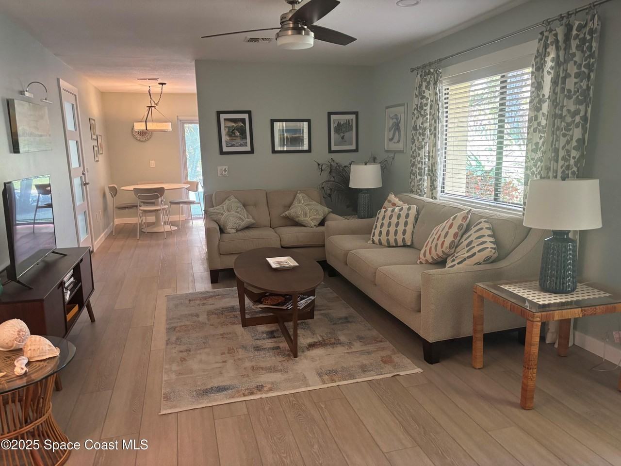 8754 Honeysuckle Way - Photo 3 of 37