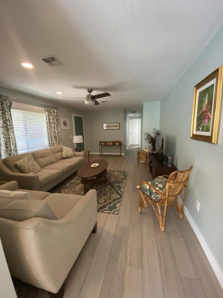 8754 Honeysuckle Way - Photo 5 of 37