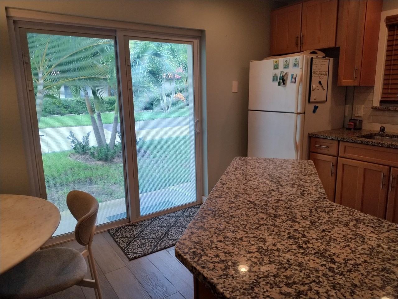 8754 Honeysuckle Way - Photo 6 of 37