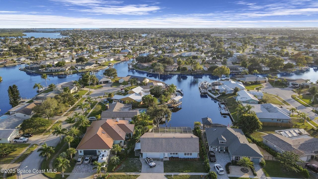 315 Inlet Inlet Avenue - Photo 2 of 22