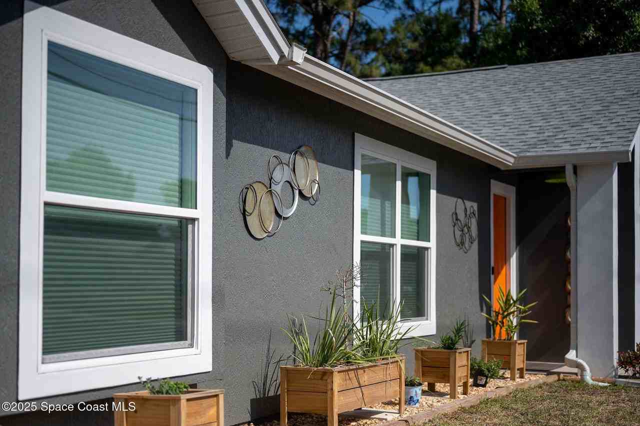 1181 Lamplighter Dr Nw