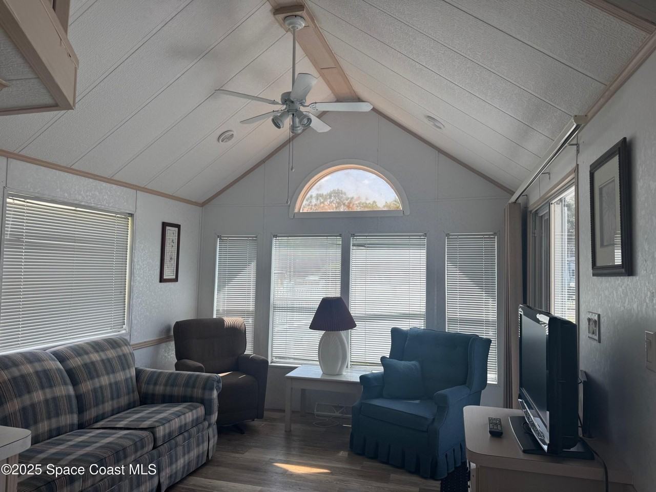 673 Snowbird Ave #194 - Photo 2 of 11