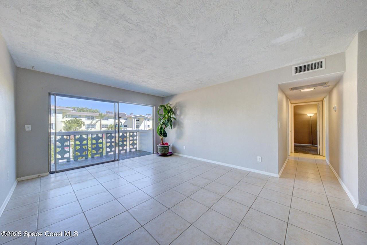 223 Columbia Dr Apt 206 #206 - Photo 7 of 21