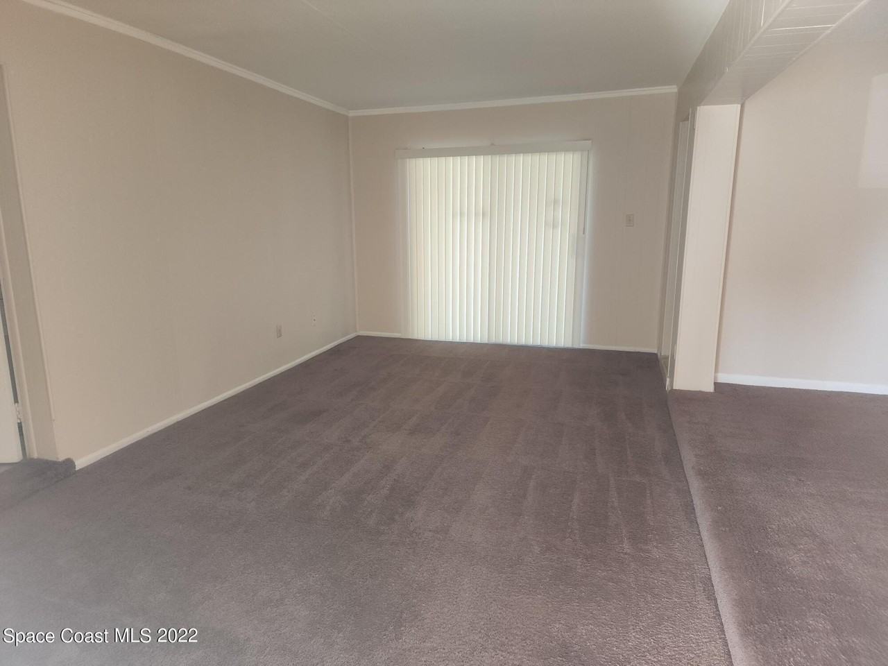 595 Albatross St - Photo 2 of 21