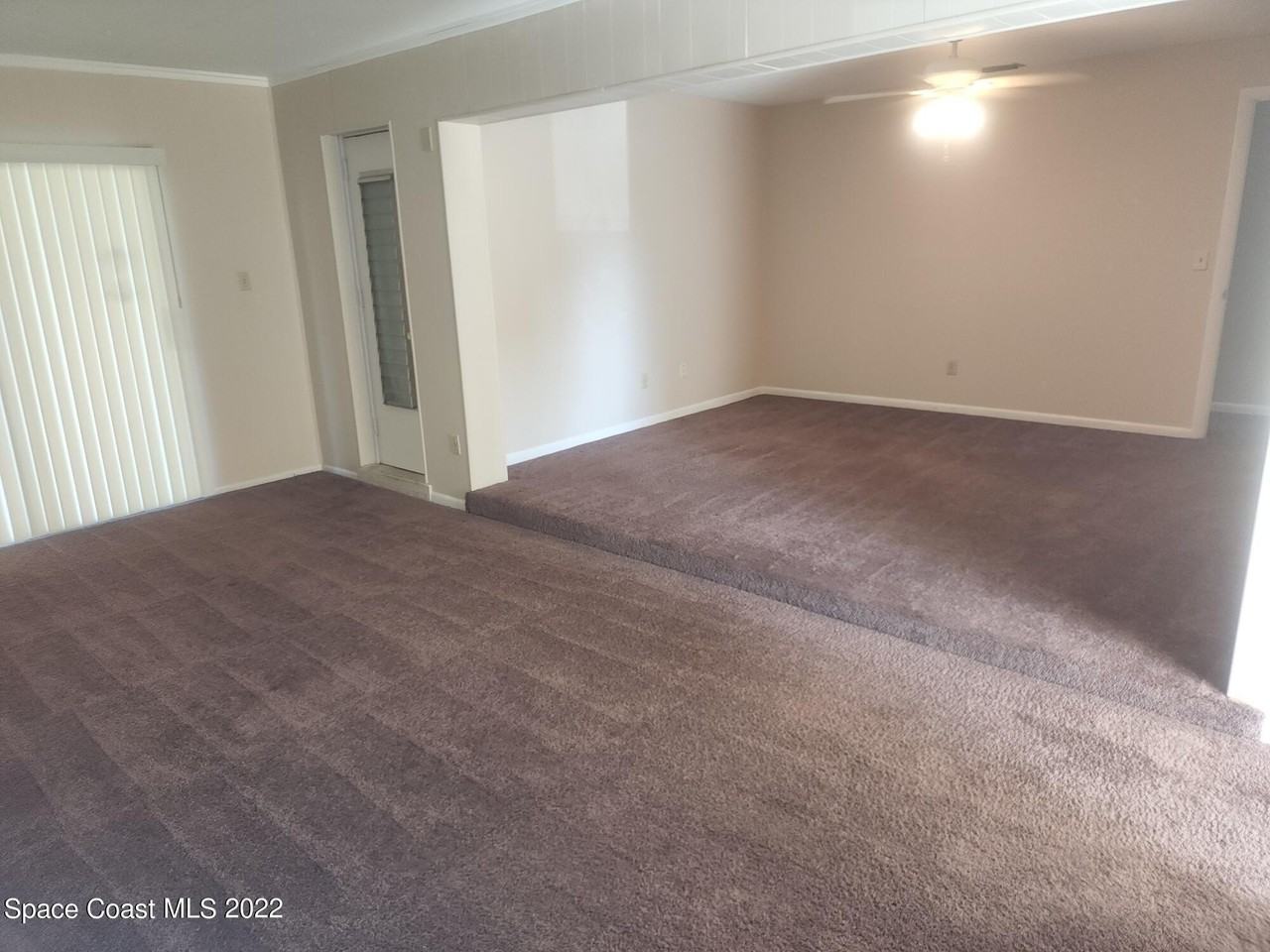 595 Albatross St - Photo 3 of 21