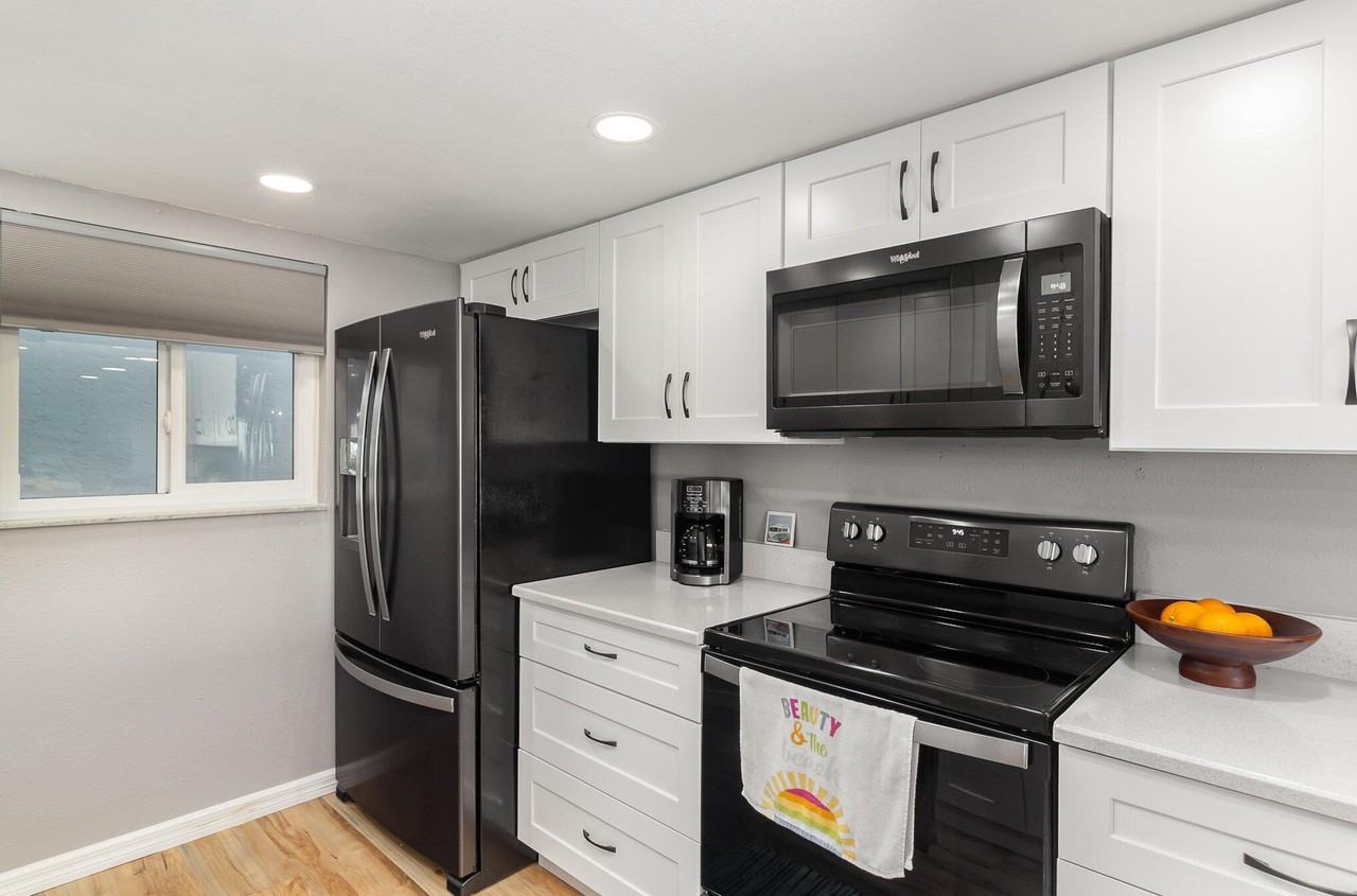 650 N Atlantic Ave #105 - Photo 5 of 28