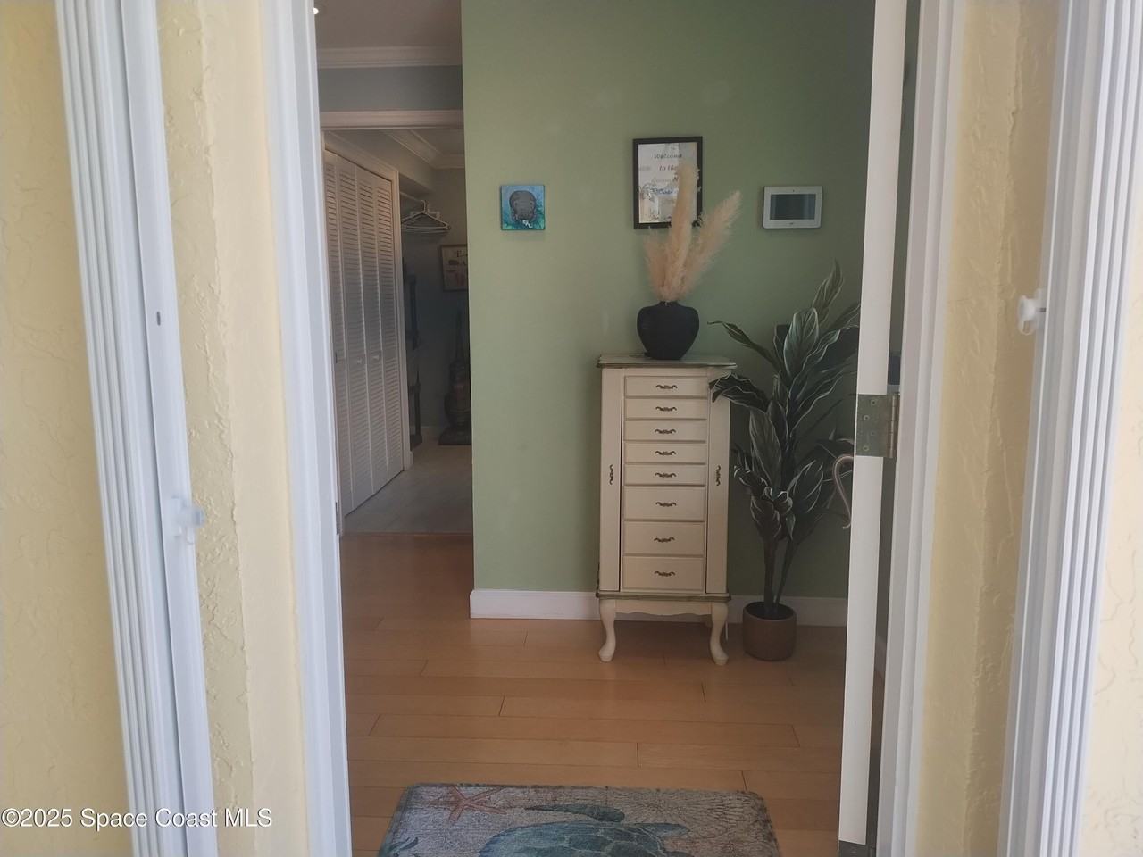 233 S Brevard Ave - Photo 4 of 50