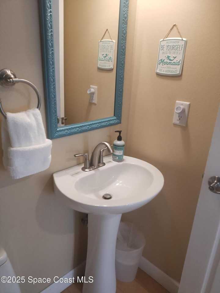 233 S Brevard Ave - Photo 7 of 50