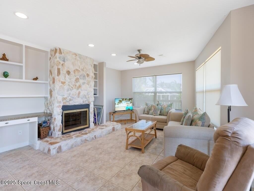 8820 44th Ave - Photo 3 of 48