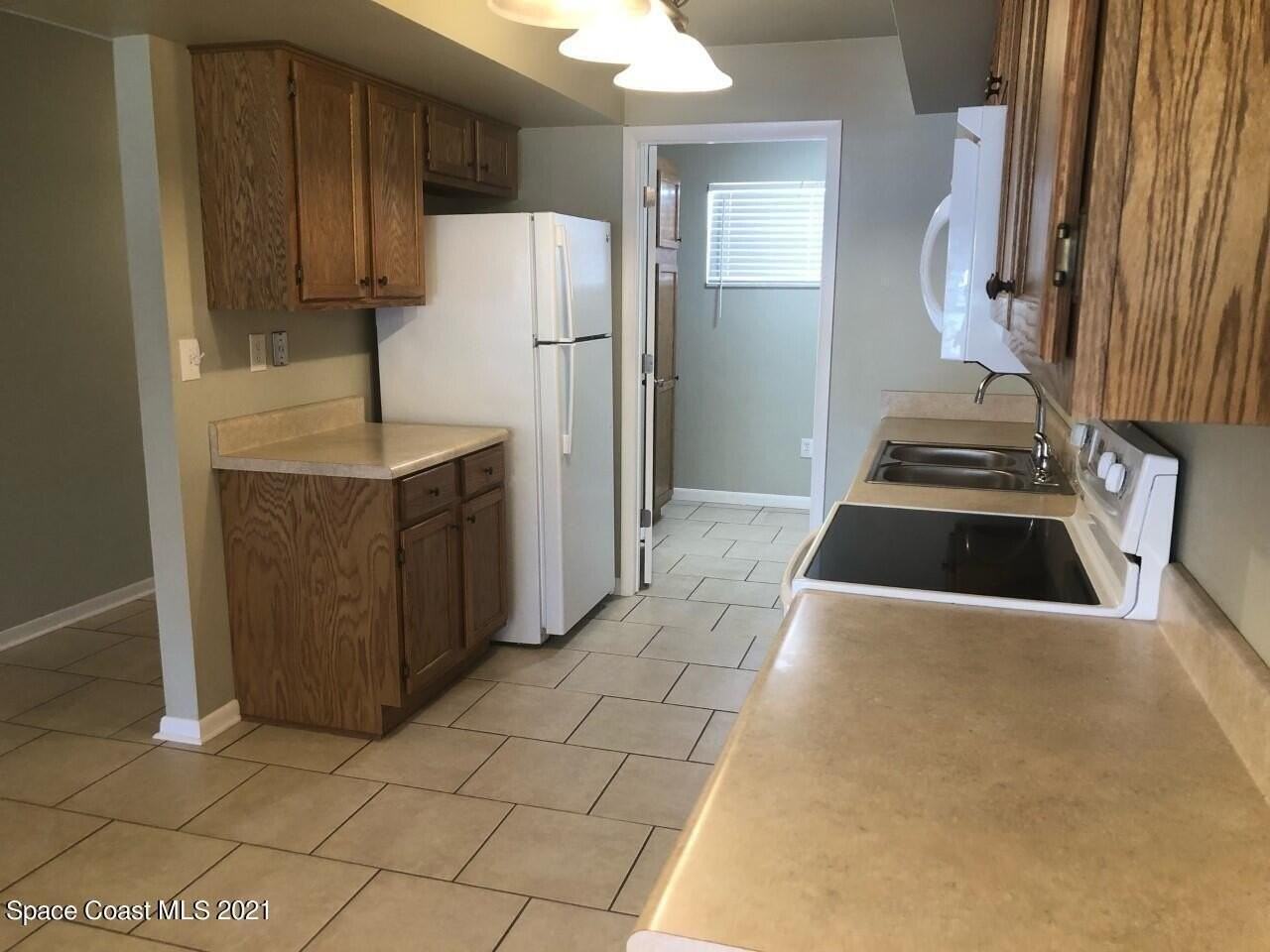 2135 N Courtenay Pkwy Unit 110 #110 - Photo 5 of 14