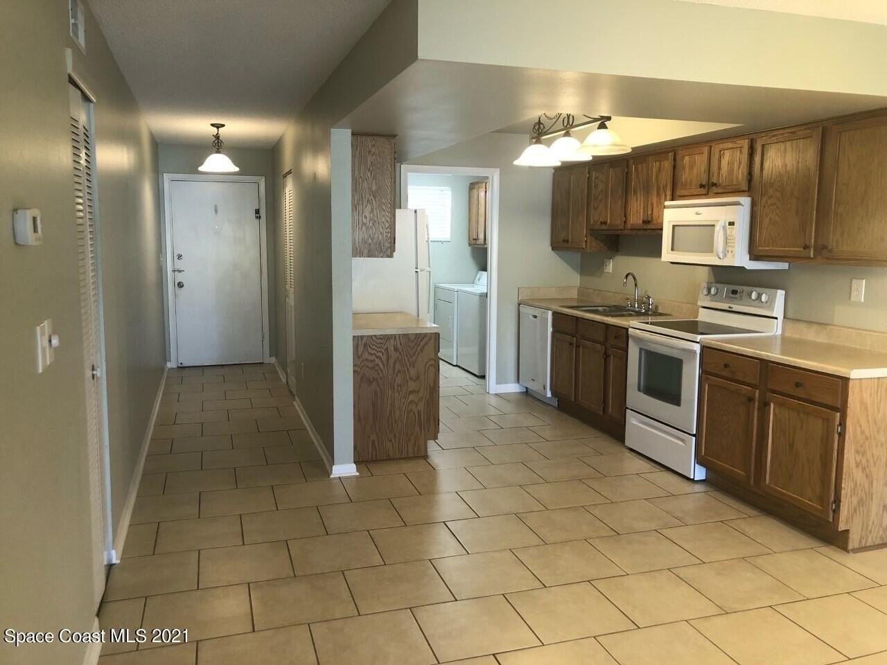 2135 N Courtenay Pkwy Unit 110 #110 - Photo 6 of 14