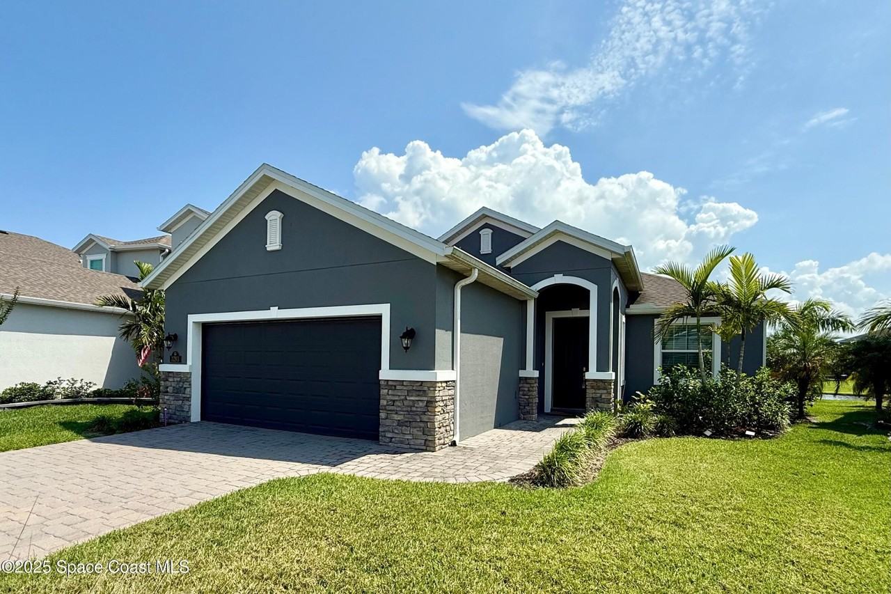 3283 Casare Dr - Photo 3 of 47