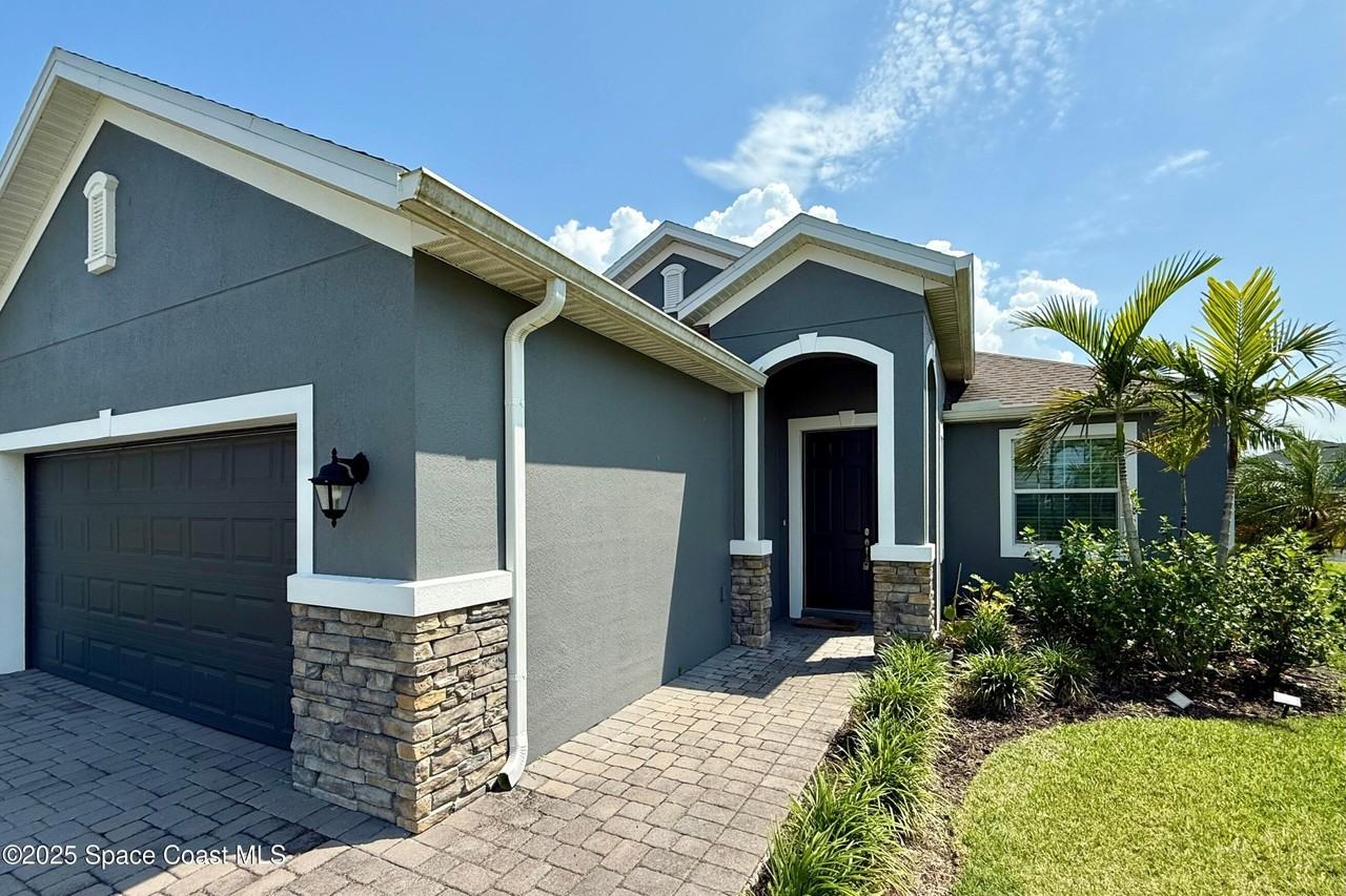 3283 Casare Dr - Photo 5 of 47