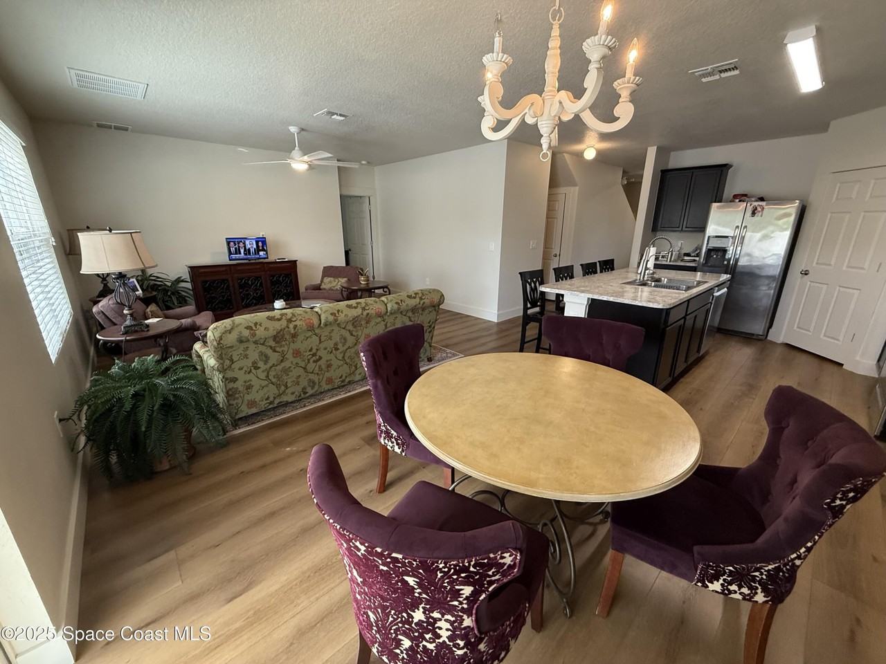 1120 Swiss Pointe Ln - Photo 5 of 19