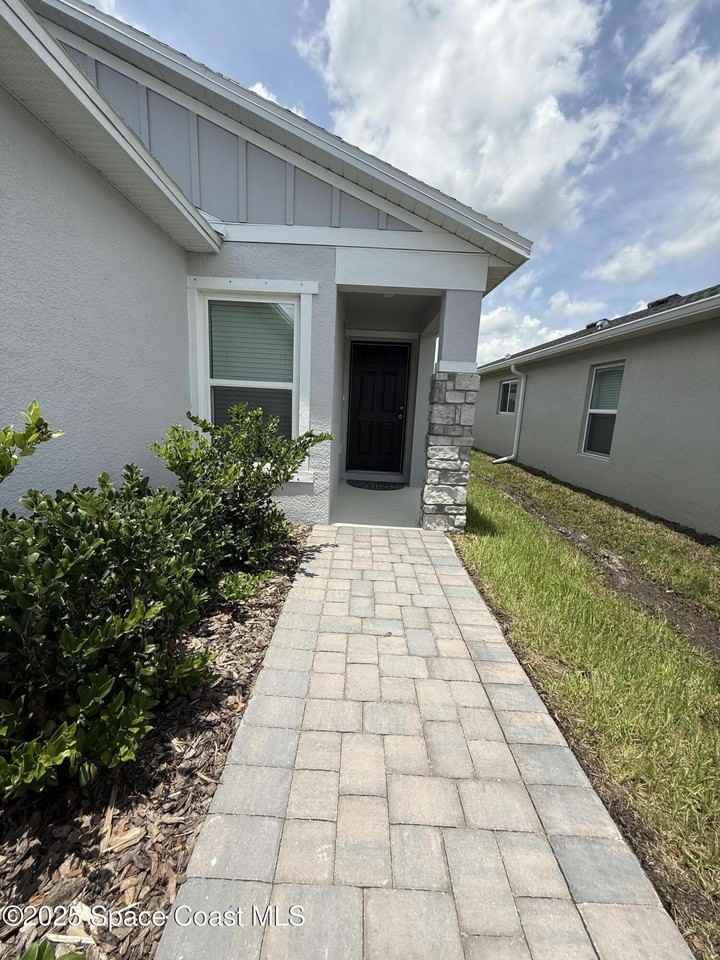 3739 Grappler Circle Southeast - Photo 3 of 8