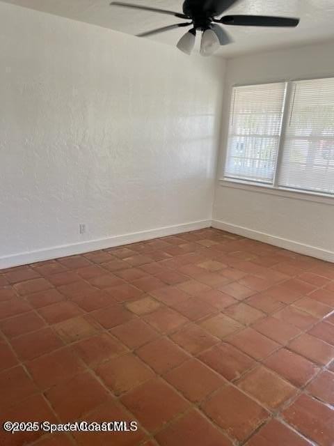 241 N Orlando Ave Apt B #B - Photo 4 of 9