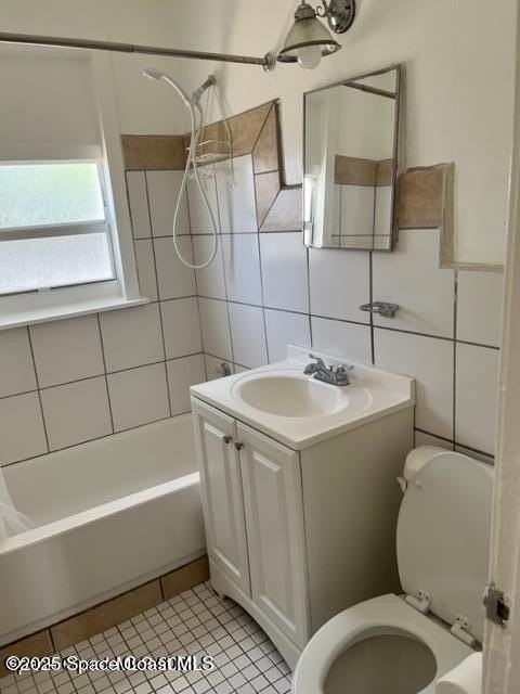 241 N Orlando Ave Apt B #B - Photo 5 of 9