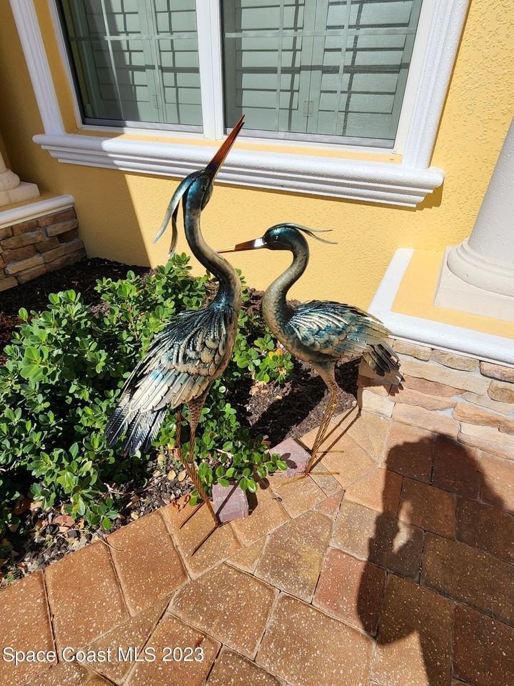 4124 Waterloo Pl - Photo 4 of 32