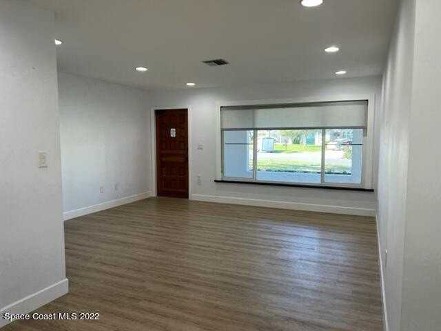 868 Vance Cir Ne - Photo 2 of 17