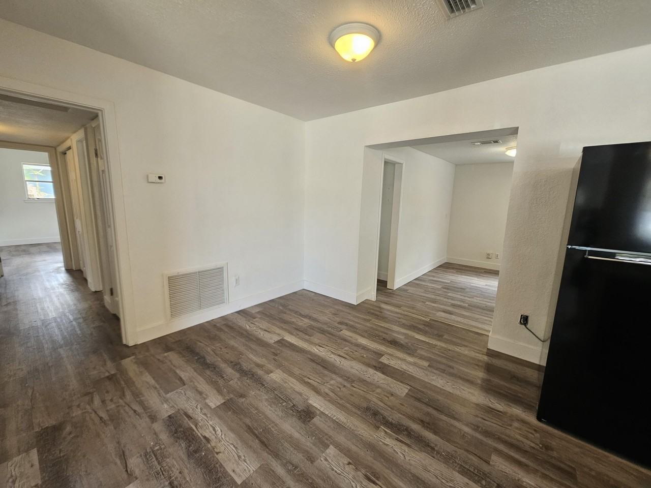 1040 Hickory Lane - Photo 4 of 18