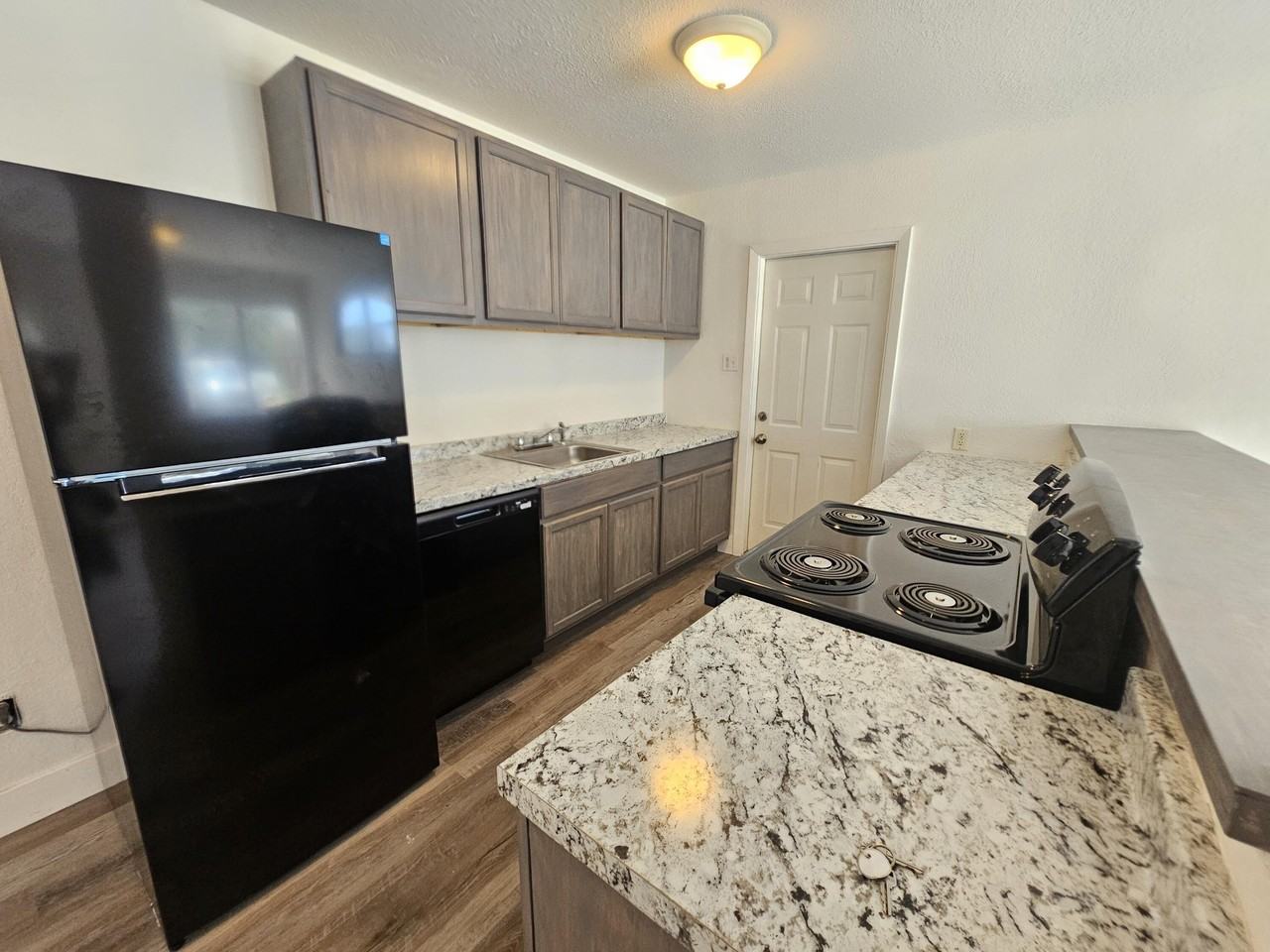 1040 Hickory Lane - Photo 7 of 18