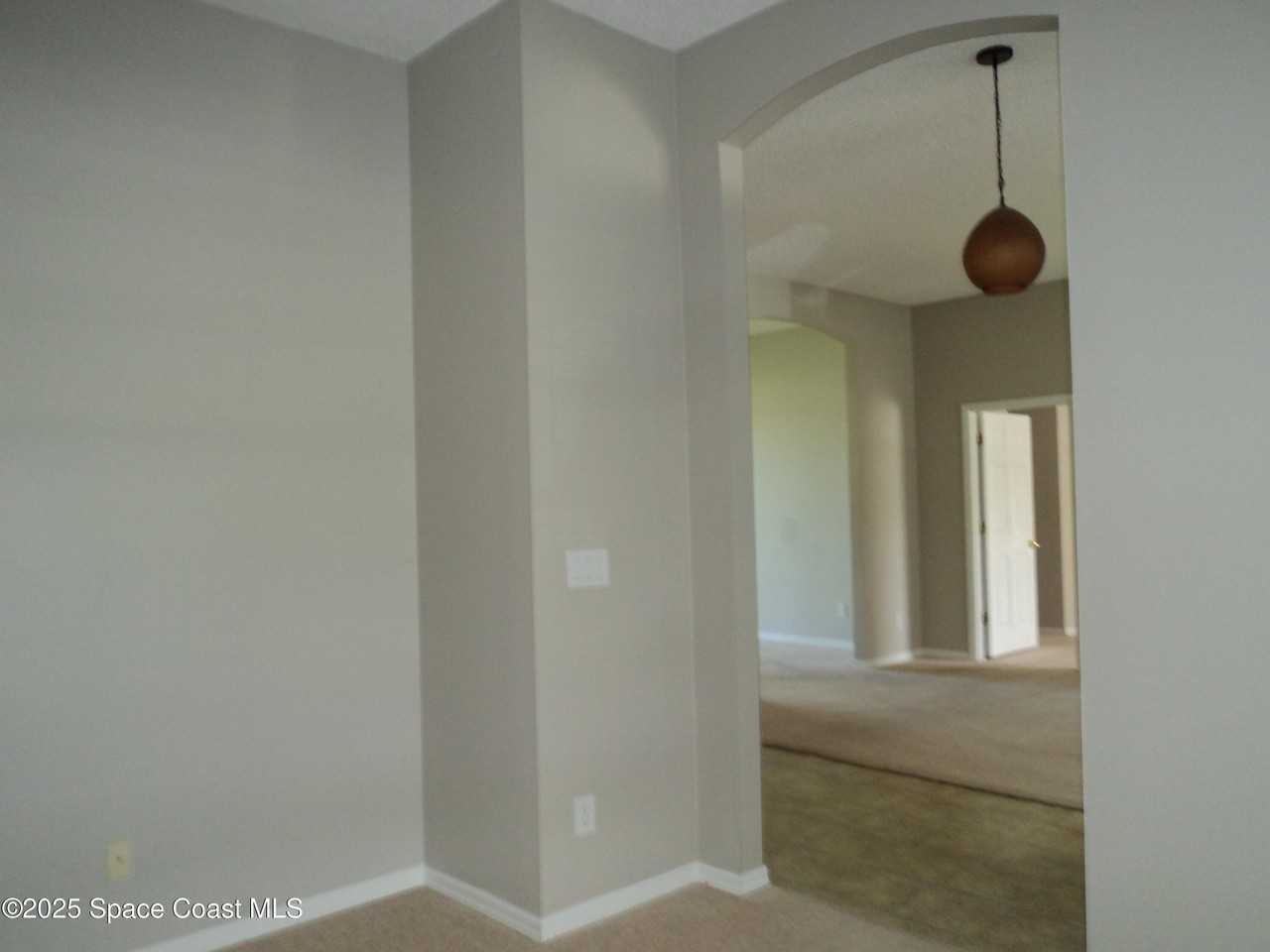 1150 Cogan Dr Se - Photo 5 of 27