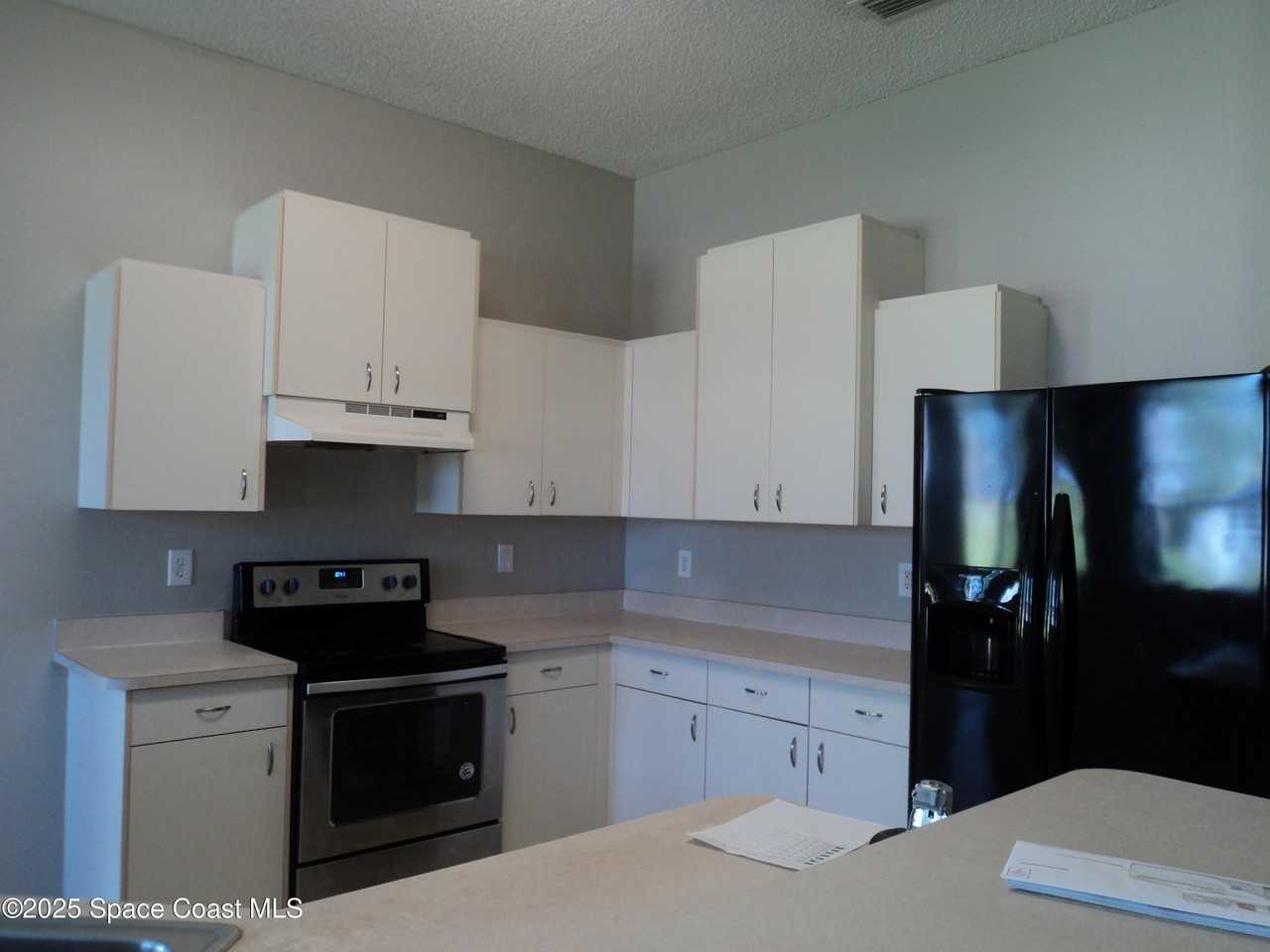 1150 Cogan Dr Se - Photo 7 of 27