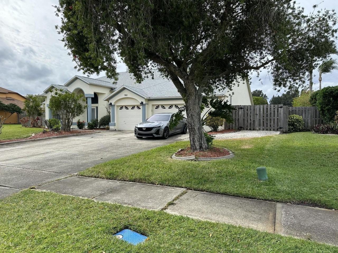 1461 Wellington Cir - Photo 3 of 31