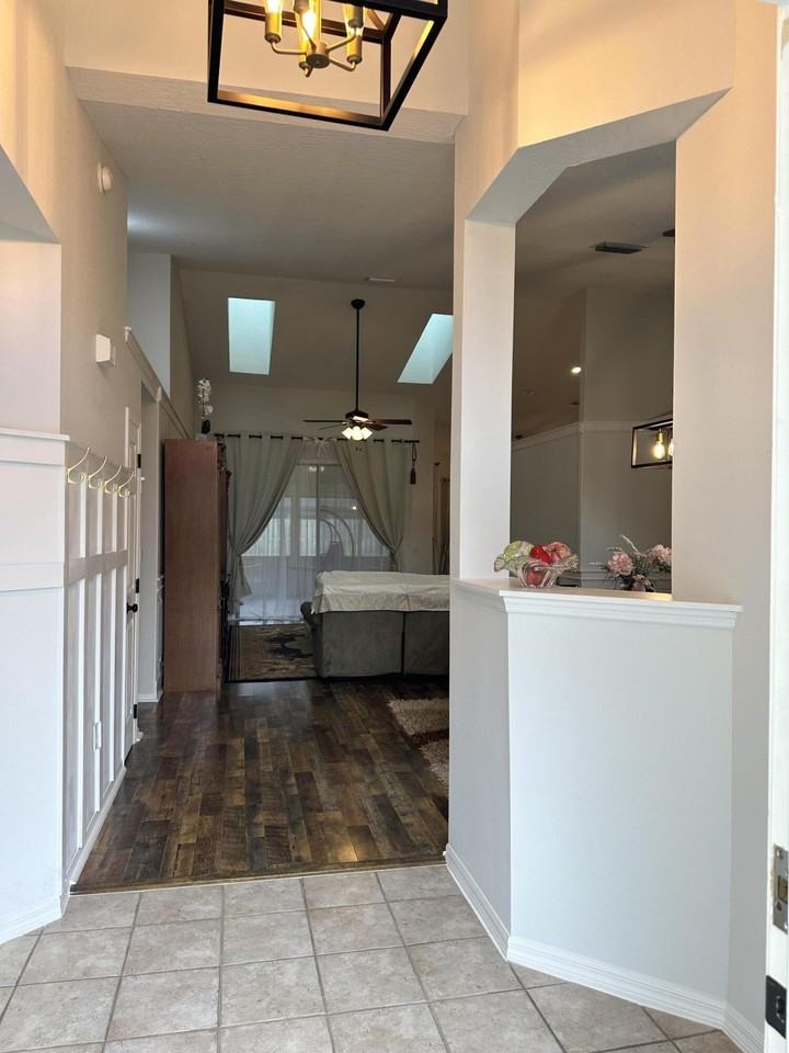 1461 Wellington Cir - Photo 4 of 31