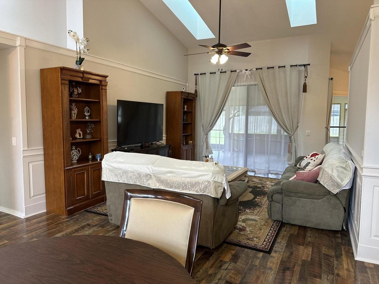 1461 Wellington Cir - Photo 6 of 31