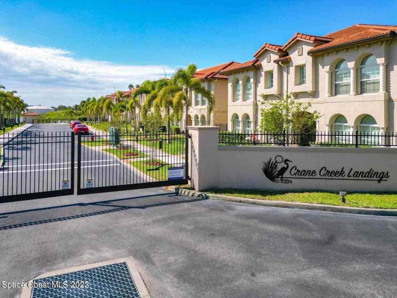 2240 Enjoya Ln - Photo 5 of 38